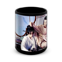 Большая черная кружка "Далекие странники" 13269 - фото 31998